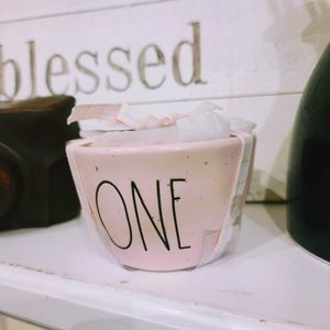 Rae Dunn pink speckled measuring cups